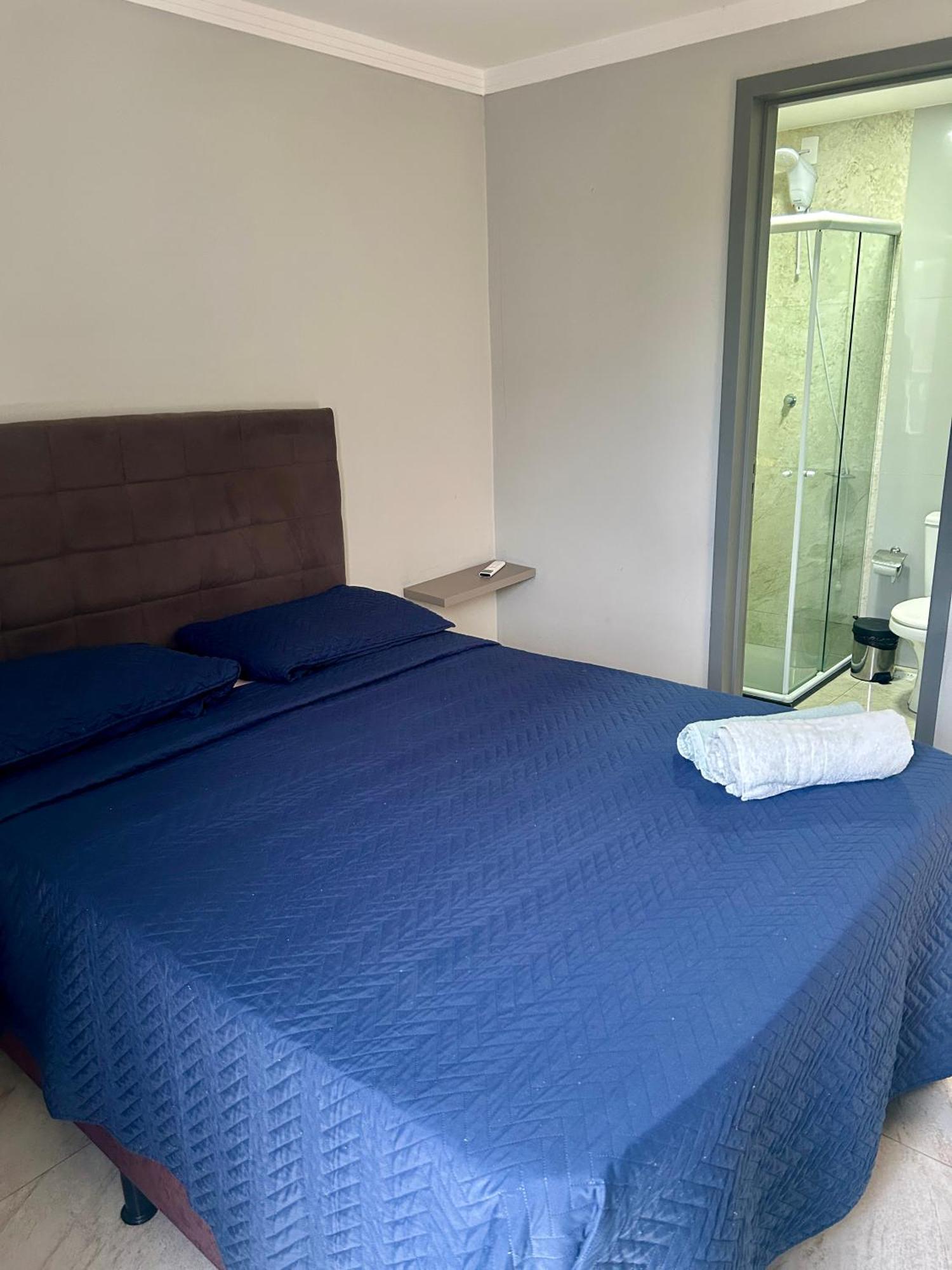 Flat Alto Padrao Com Piscina *